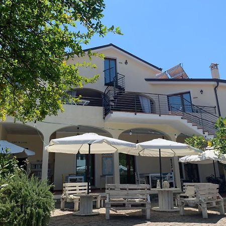 Апартаменты Casa Di Livia Сант'Анна-Аррези Экстерьер фото