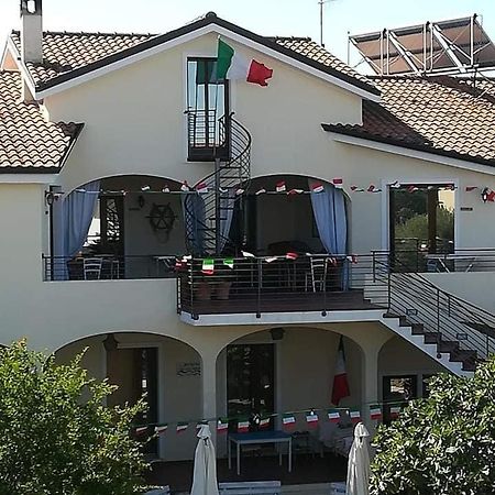 Апартаменты Casa Di Livia Сант'Анна-Аррези Экстерьер фото